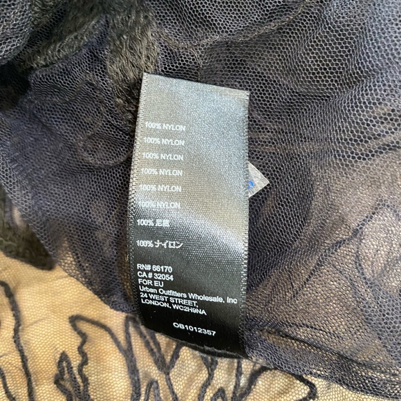 Free People sheer floral lace cold shoulder top trapeze tulle sexy - Picture 12 of 13